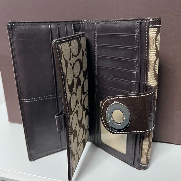 Vintage Coach Turnlock Wallet with Checkbook - Picture 5 of 12